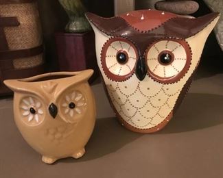 Ceramic Owl decor/vase