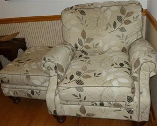 Nice chair w/Ottoman