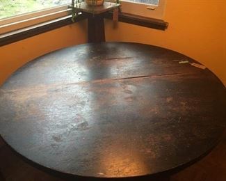 Old 5' round wooden table
