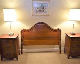  Davis Cabinet Co. Bedroom Suite https://ctbids.com/#!/description/share/258905