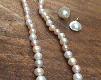 Cultured Pearl Necklace with Coordinating Blister Pearl Ring and Pendant https://ctbids.com/#!/description/share/259249