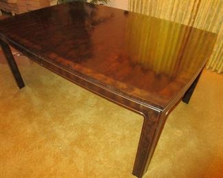 High End Vintage Mastercraft Burl Wood Dining Table with two leafs