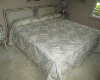 King size bed or two twin beds