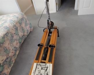 Exerciser-Folds up for storage