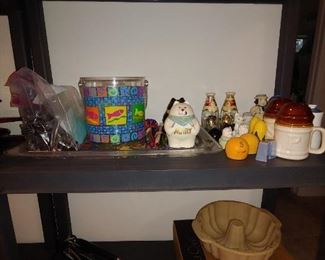 Salt & Pepper Shakers, Pampered Chef Angel Food Pan, 2 Available