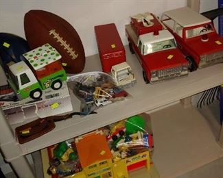 So many Vintage Toys to see!