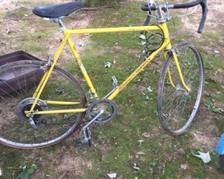 #48 Schwinn suburban men bike  $ 30.00