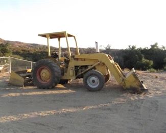 Massey-Ferguson M40 tractor with backhoe-loader. Service manual included