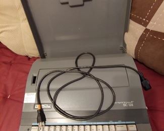 Portable typewriter