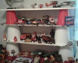 Airplanes, trucks, cast iron, diecast, banks