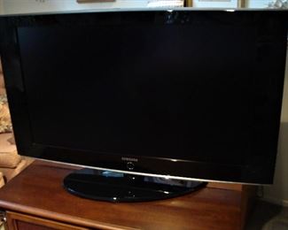 48" SAMSUNG FLATSCREEN