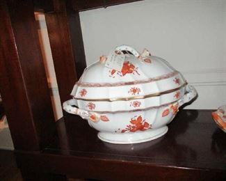 Herend Tureen & Lid, Chinese Bouquet, Rust