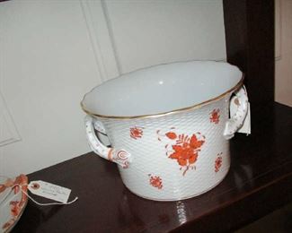 Large Herend Cache Pot, Chinese Bouquet