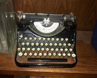 Underwood portable typewriter 