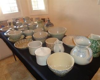 Table FULL of Spongeware! Ohio