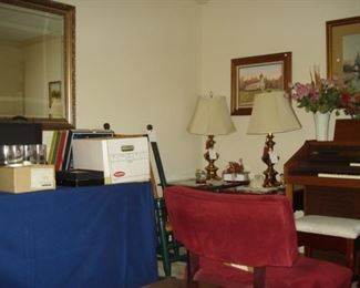 Brass table lamps and a Lowery organ