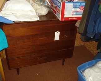 Mid-century chest