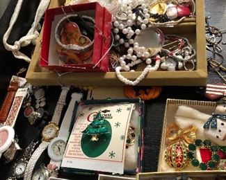 Lots of fashion watches