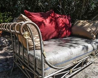 Daybed with matching pillows