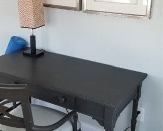 Artwork & table lamps