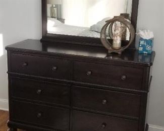 Bassett dresser with mirror