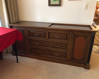 Polk Brothers. Stereo console AM/FM with Turntable