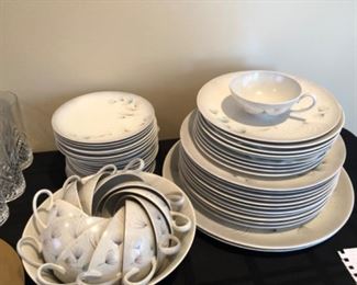 Sascha Brastoff Zephyr Pattern Fine China California 2 Large Serving Plates, 11 Dinner Plates, 8 Salad Plates, 21 Dessert plates, 1 Serving Bowl, 12 Cups