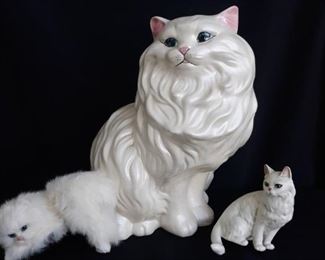 Large 14 Pearlized Veima House 1976 Ceramic Cat Statue and Cat Figurines