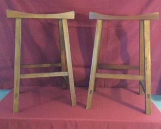 Stools https://ctbids.com/#!/description/share/259842