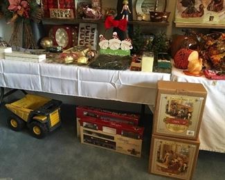Christmas Decor & Vintage Tonka Truck