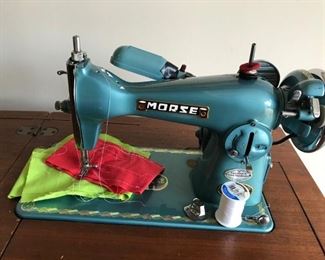Vintage Morse  200 Deluxe Sewing Machine and table from Japan