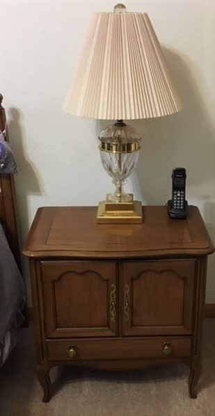 Century end table and table lamp