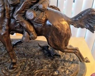 Detailed Pictures of the Frederic Remington Statue