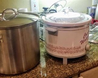 There is a nice pot like mom makes Turkey soup in during the holidays