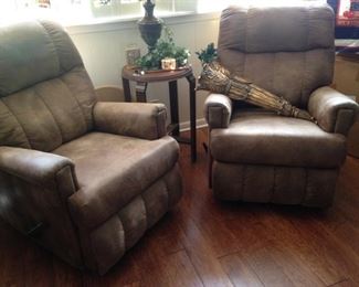 Matching recliners