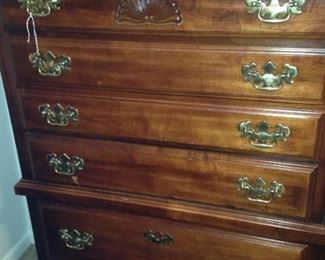 Six drawer chest of drawers