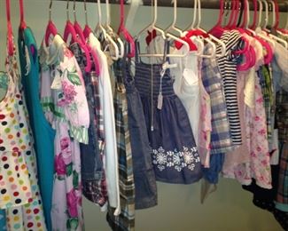 Consigned children's clothes