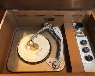 Cool vintage Motorola record player https://ctbids.com/#!/description/share/260141