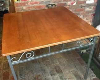 Wood topped table with metal base https://ctbids.com/#!/description/share/260149