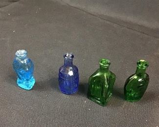 Small glass jars   https://ctbids.com/#!/description/share/259997