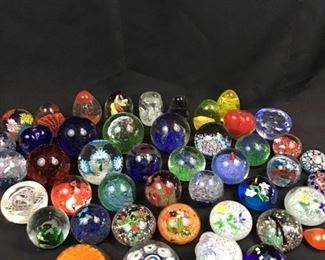 Beautiful glass paperweights https://ctbids.com/#!/description/share/260005