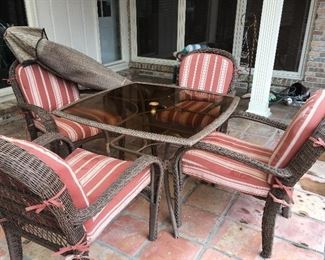 Wicker Patio Set with 4 Chairs & Cushions , Glass Top Table and Matching Umbrella😊😊😊