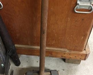 Primitive Log Splitter Hammer