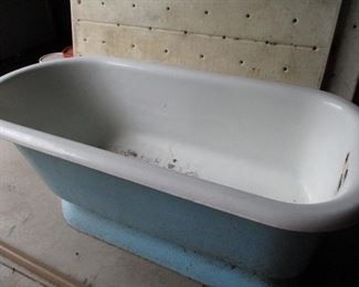 cast iron tub