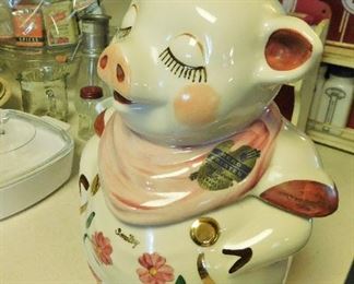 Beautiful Shawnee Smiley Pig. Original label. Gold buttons and accents.