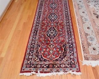 Persian Kashan Carpet / Rug Runner (approx. 9'10" x 2'7")