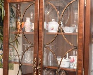Fantastic China Display Cabinet