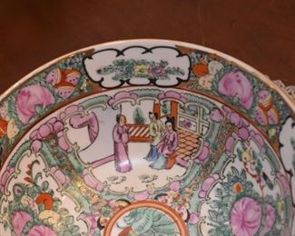 Chinese Famille Rose Serving Bowl