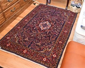 Persian Kashan Carpet / Rug (approx. 5'4" x 3'5")