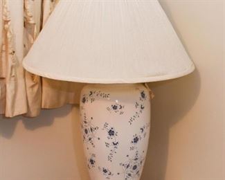 Blue & White Pottery Table Lamp